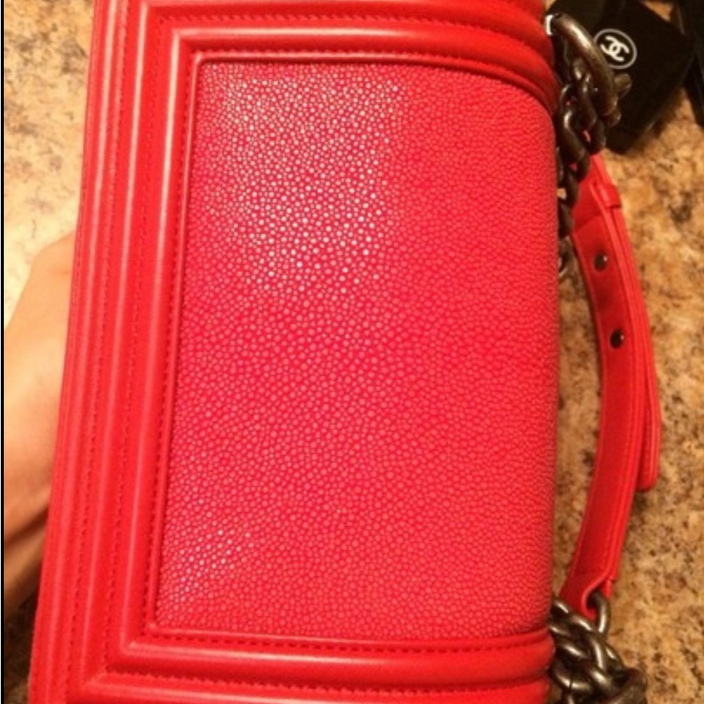 RARE STINGRAY CHANEL BOY BAG - Picture 15 of 15